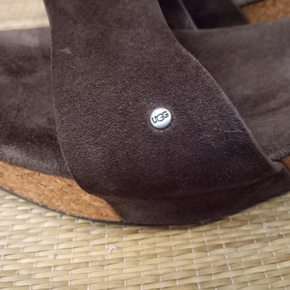 UGG Australia women's 10 brown suede slides slip on wedge sandals shoes summer - Picture 7 of 7